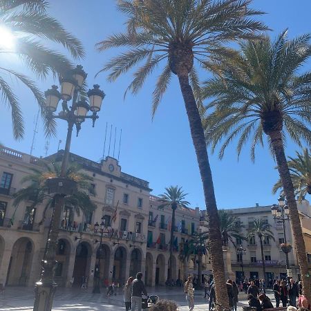 L'Havana Xica Vilanova i la Geltru Exterior photo